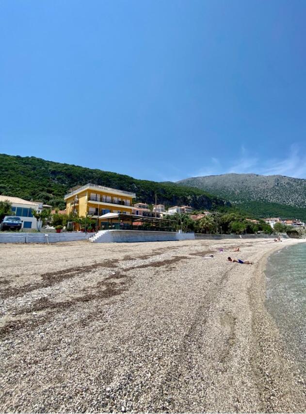 Riviera Hotel Poros  Esterno foto