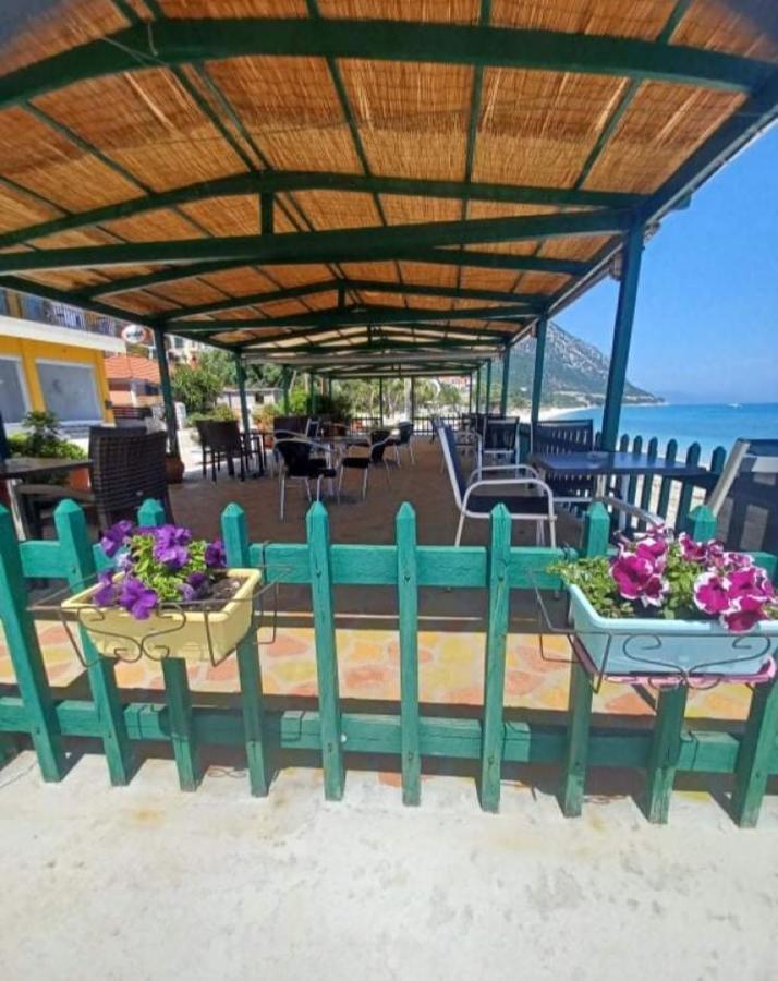 Riviera Hotel Poros  Esterno foto