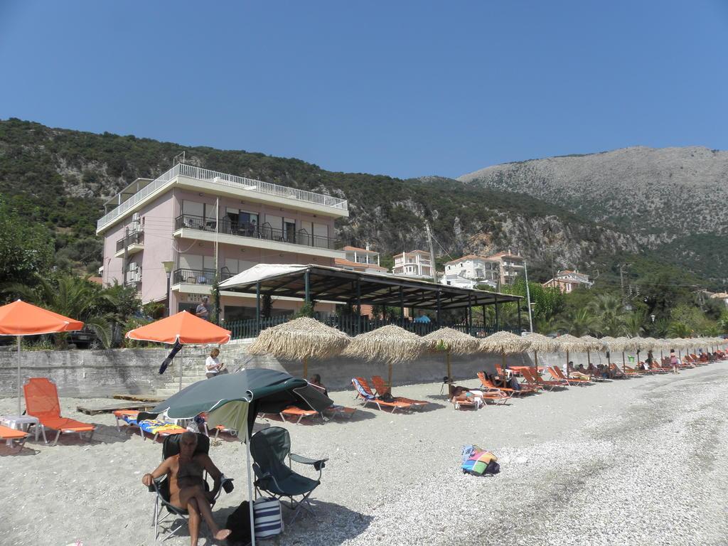 Riviera Hotel Poros  Esterno foto