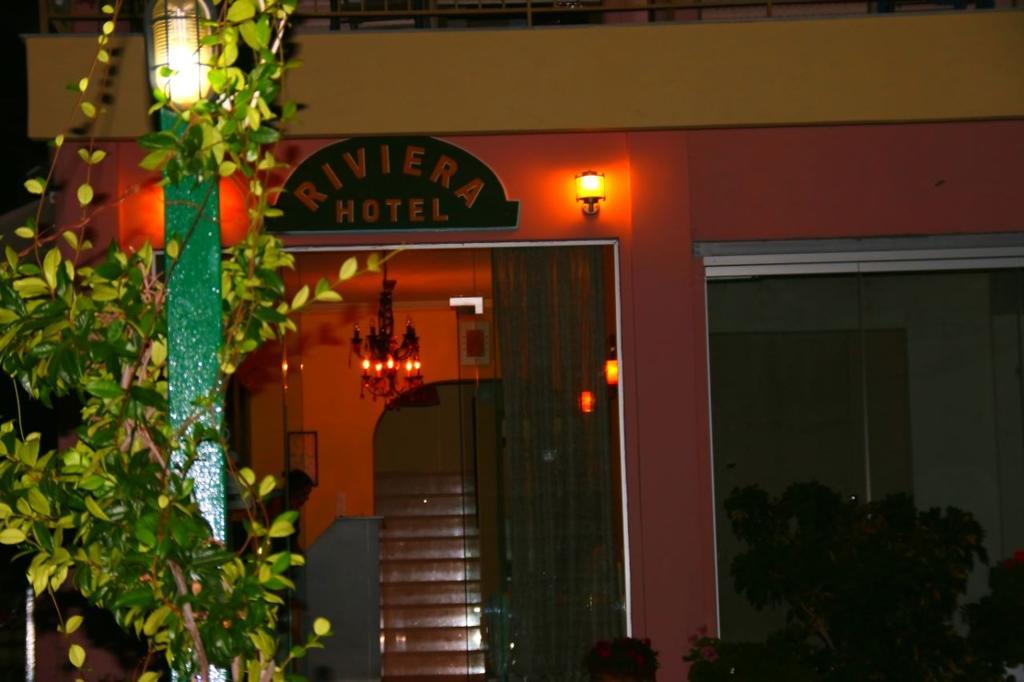 Riviera Hotel Poros  Esterno foto